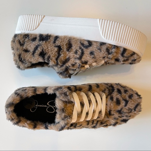 NEW JESSICA SIMPSON FAUX FUR PLATFORM SNEAKERS - Picture 1 of 9